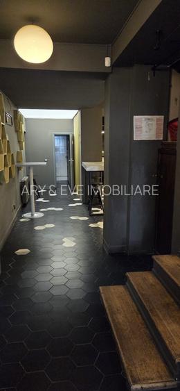 Un Simbol al Eleganței Urbane: Vilă Distinsă pe Strada Maria Rosetti - 3