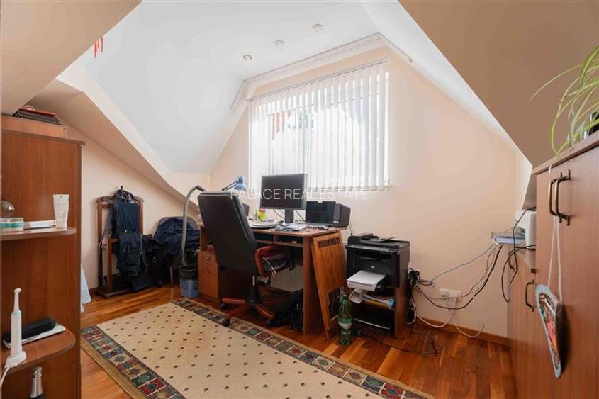 Casa de Lux in Livada cu Ciresi Eleganta, Confort si Panorama de Vis - 12