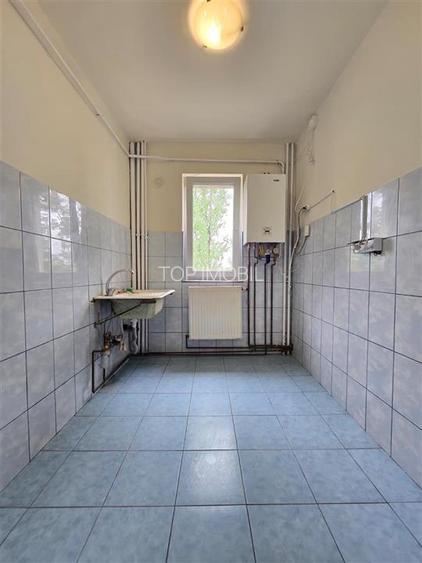 Etaj 2 - Mircea cel Batran, 2 camere, liber - 2