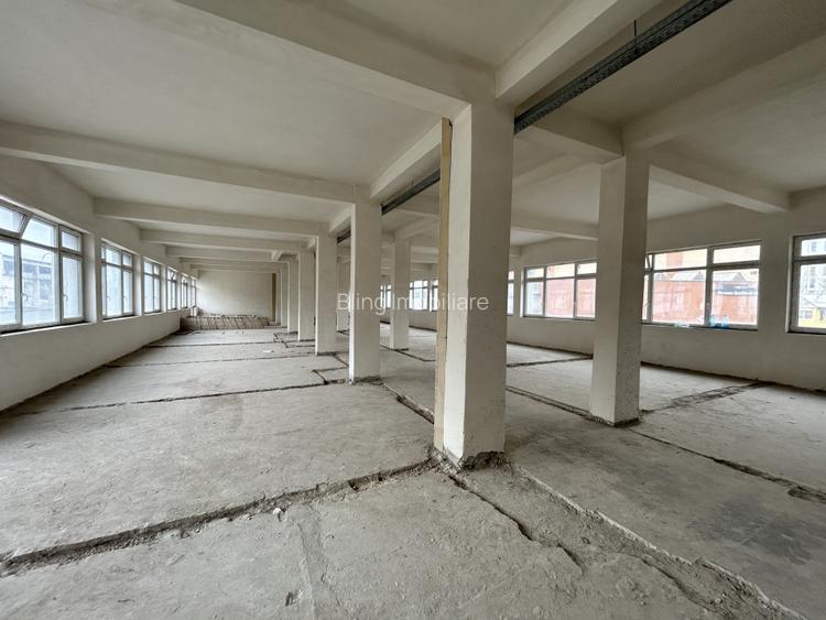 Cladire de vanzare D+P+4 cu 4670mp utili si curte 3650mp la 1280euro/mp  - 13