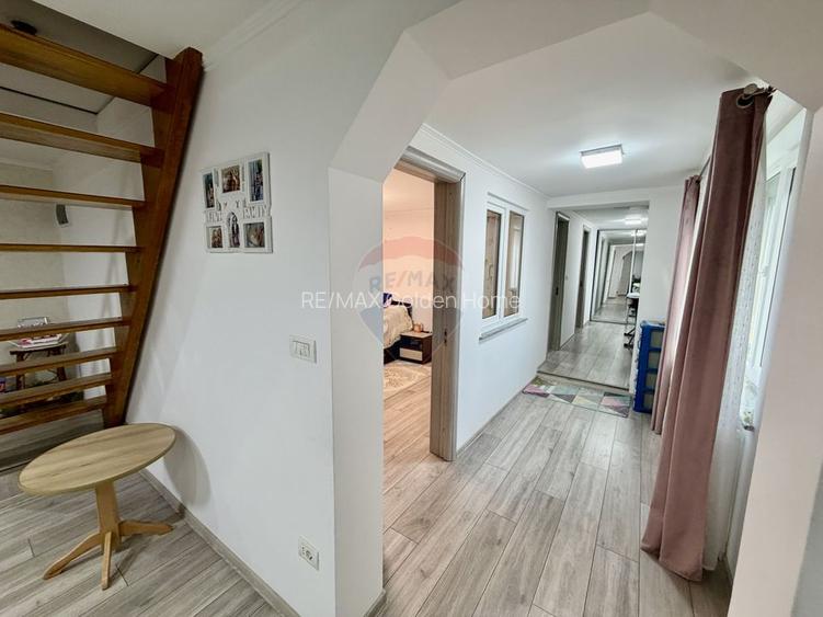 Casă / Vilă cu 4 camere de vânzare în zona Central - 28