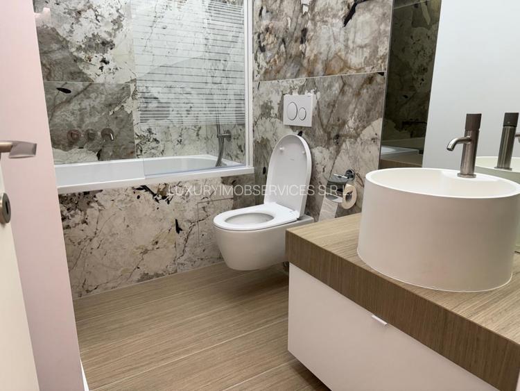 Cortina 126 Erou Iancu Nicolae Cambridge Jolie Ville  - 6