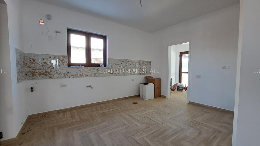 CASA 4 CAMERE CU SUPRAFATA GENEROASA IN  STIL NEOROMANESC - 33