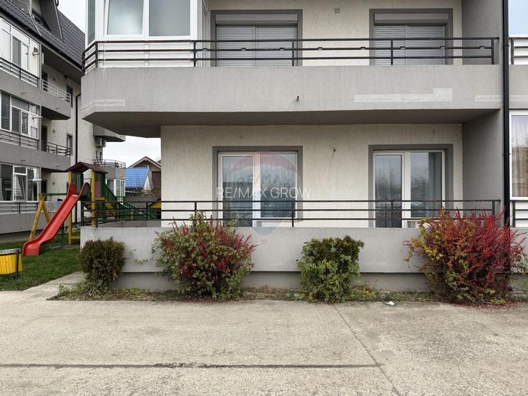 Apartament cu 3 camere de vânzare cu loc de parcare, Calea Bârladului - 16