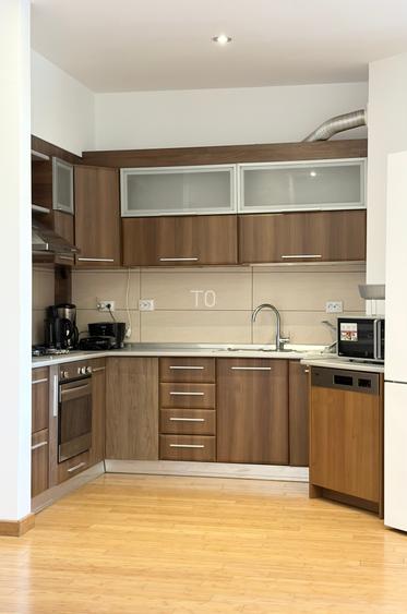 APARTAMENT DEOSEBIT  CU VEDERE PANORAMICA - 4 CAMERE SI DEPENDINTE - FLOREASCA - 5
