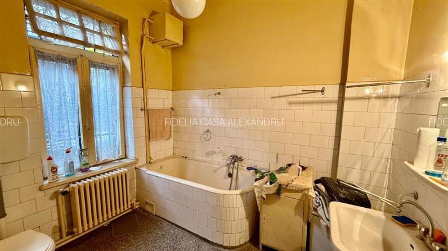 Casa de vanzare in Copou - 13