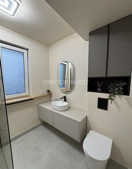 Apartament 2 camere balcon si parcare zona Strand - 13