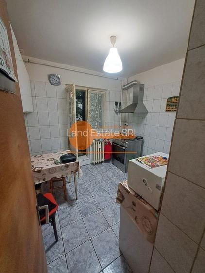 Apartament cu 3 camere in Apusului - 4