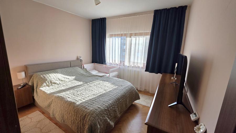Apartament 3 camere decomandat, zona Podului Calvaria - 8