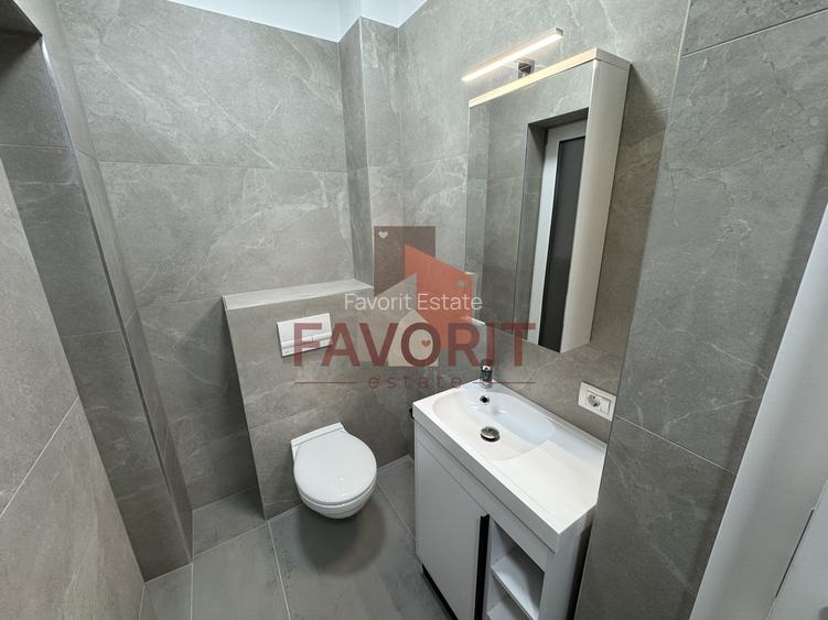 Mobilat si utilat. 2 locuri de parcare. Curte privata in CF - 10