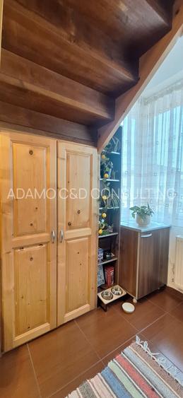 Apartament cu pod amenajat, complet mobilat, pe Strada Florilor - 6