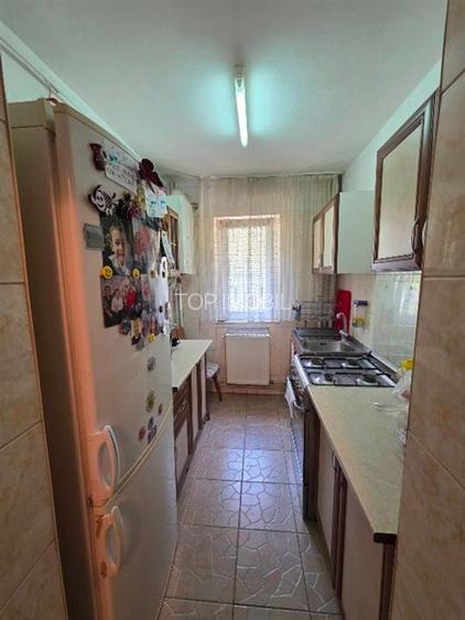 Etaj 2 - Dacia Bicaz, apartament 3 camere, mobilat - 6