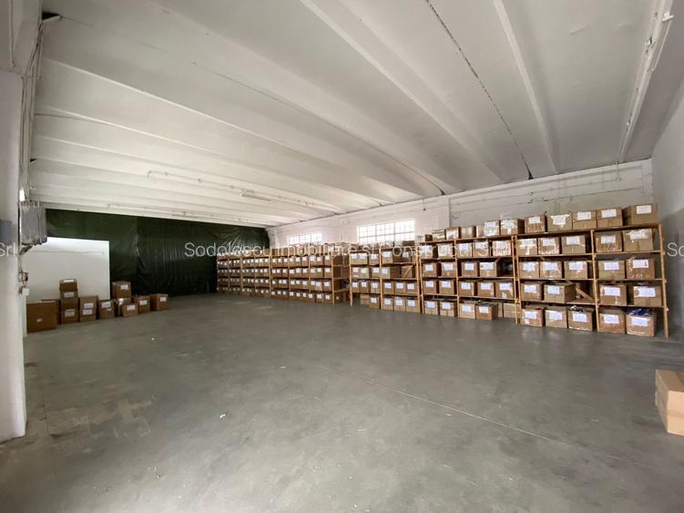 Hala 1.100 mp zona de S - 5