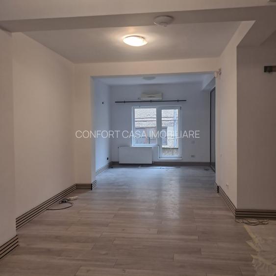 De inchiriat Vila 12 camere 370 mp Calea Calarasilor - Piata Muncii - 7