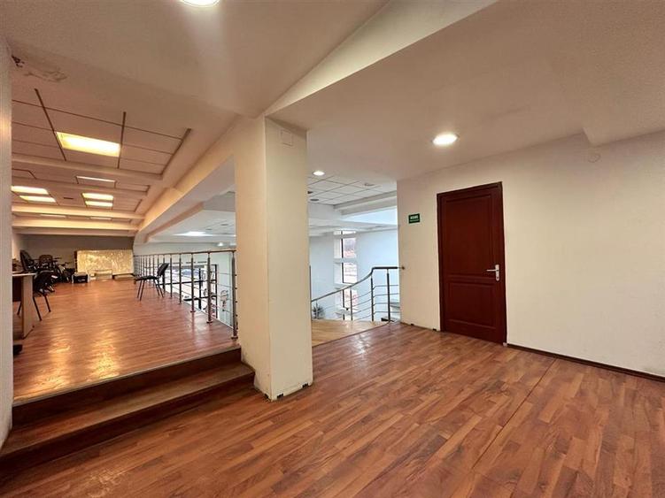 Spatii comerciale 330, 505, 835mp, sos. Pacurari, rond Mall Moldova