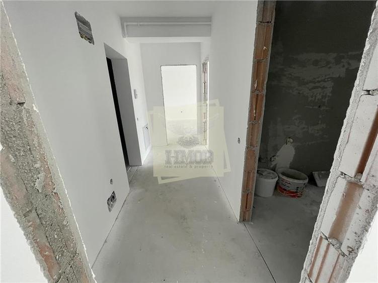 Apartament 3 camere cu balcon si parcare pe Doamna Stanca