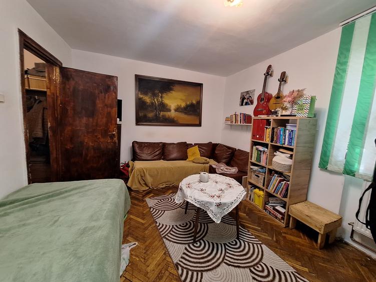 Apartament 2 camere-parter-decomandat-52 mp-centrala proprie-Soarelui