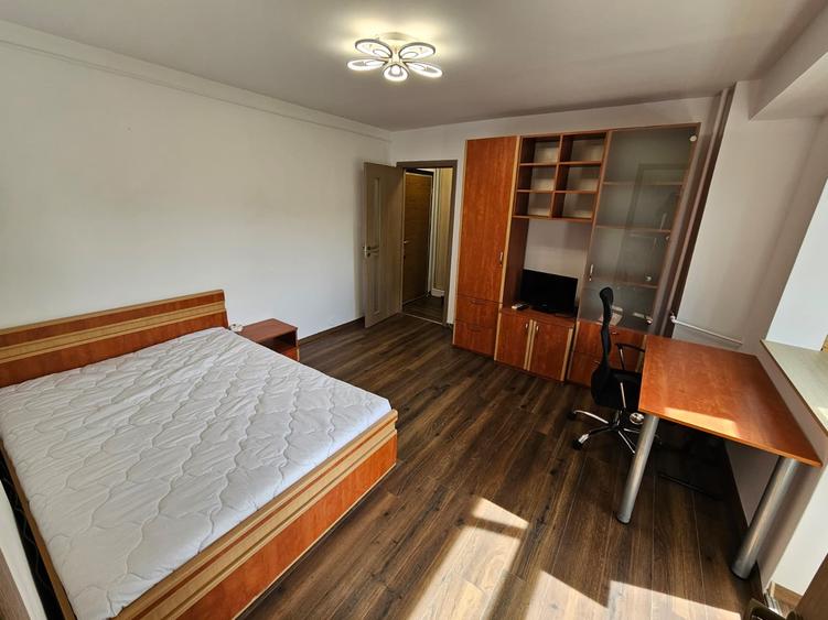 Tineretului, garsoniera, 4 minute metrou, BOILER, bloc mixt, 350 euro