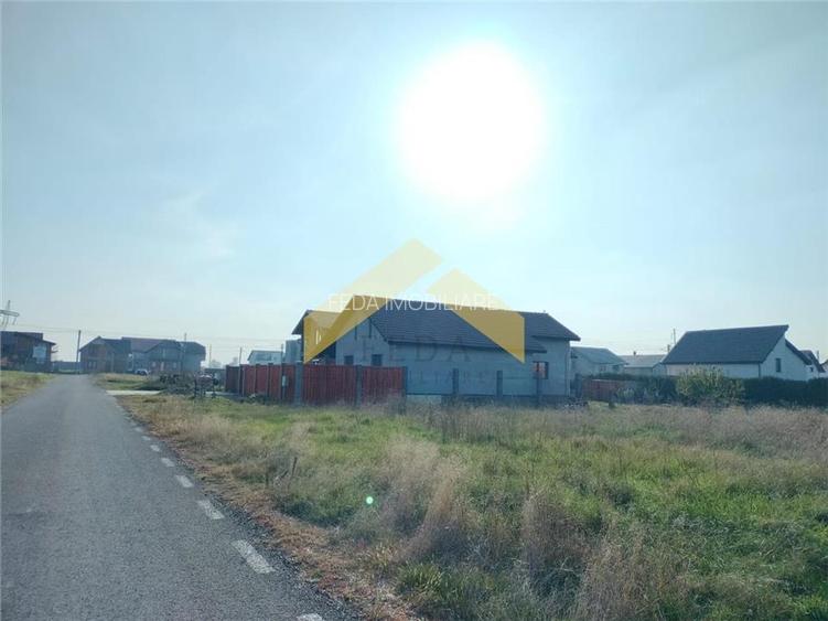 Teren intravilan de vanzare in localitatea Fantanele - 5