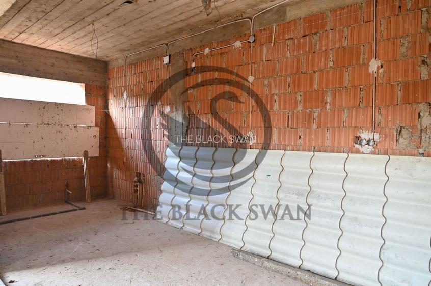 Casa la rosu de vanzare | Iordacheanu - Valea Cucului | Comision 0% - 8