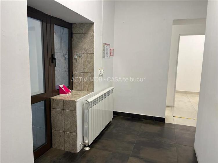 LUGOJ, DE INCHIRIAT – SPATIU COMERCIAL CENTRAL, 95 MP,  (LANGA POLITIE) - 24