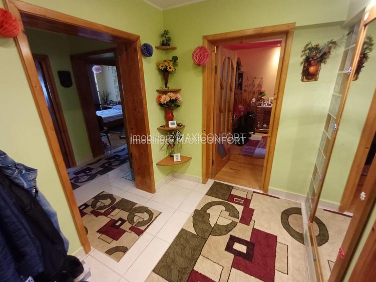 Vanzare 3 camere, zona Buzaului-Imobiliare MAXICONFORT - 2