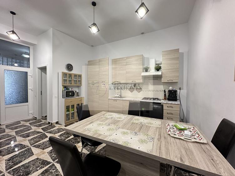 3 camere/Renovat/Ultracentral/P-ta Unirii - 4