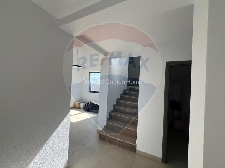 Casa / Vila cu 5 camere de vanzare in zona Exterior Nord - 10