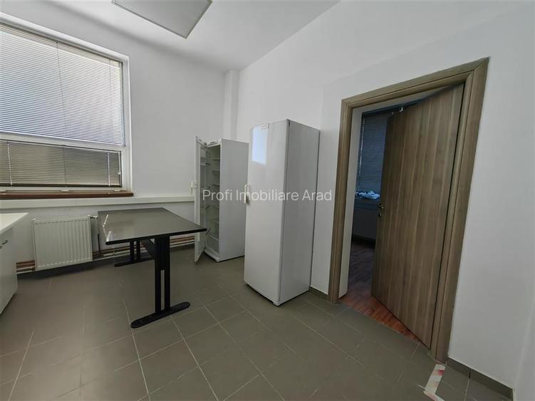 Spatiu de birouri sau cazare muncitori - 5