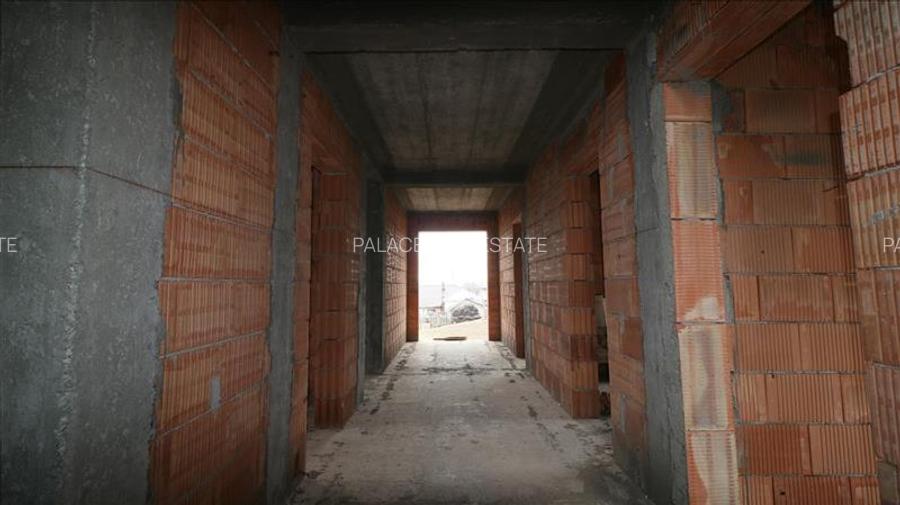 Casa cu 8 camere, 900 mp teren, la rosu in Rediu - 17