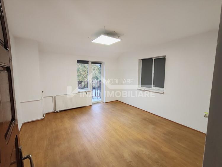 Casă de închiriat, Strada Republicii,  D+P+2E, curte proprie de 550 mp - 9