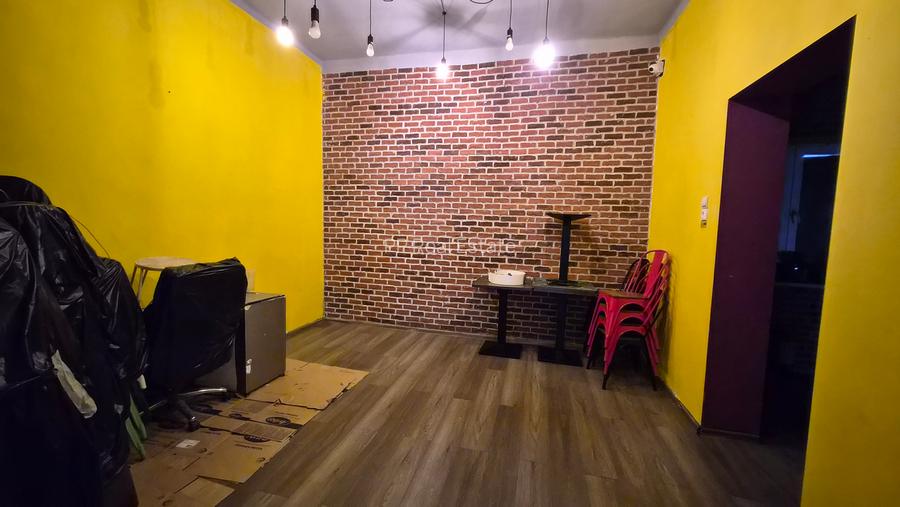 Imobil parter  - zona centrala -str Decebal colt cu Mircea cel Batran/84 mp - 16