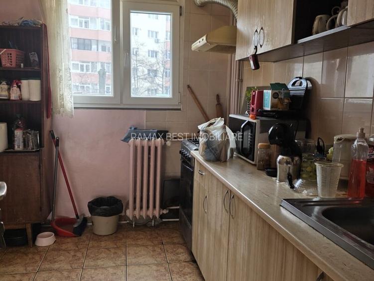 Dristor- Camil Ressu vav metrou - 10