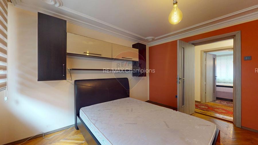 Casă / Vilă cu 9 camere de vânzare în zona Valea Cerbului - 4