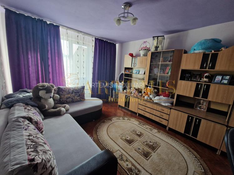 Apartament de 3 camere, decomandat, 66 mp., zona Sens - 2