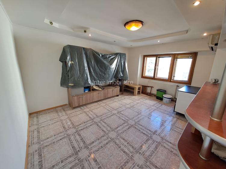 PACURARI MAOARA DE FOC 3 CAMERE DECOMANDAT ET.3 BLOC 1985  71 MP  COD 161977 - 4