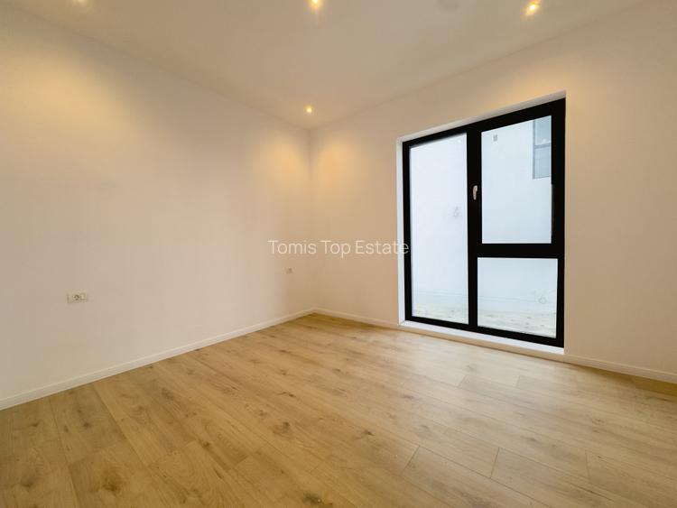 Casa la sol in Valu lui Traian, pe partea dreapta, ST 400mp - 12