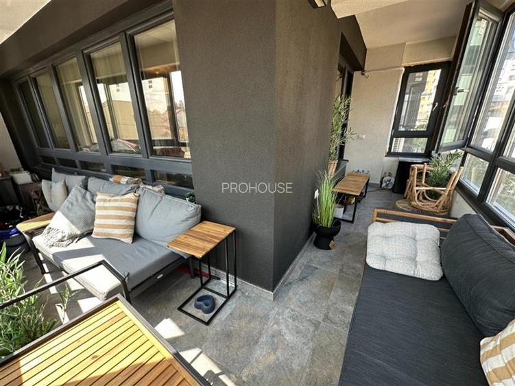 Ultracentral, Bloc Nou, Etaj 1. - 6