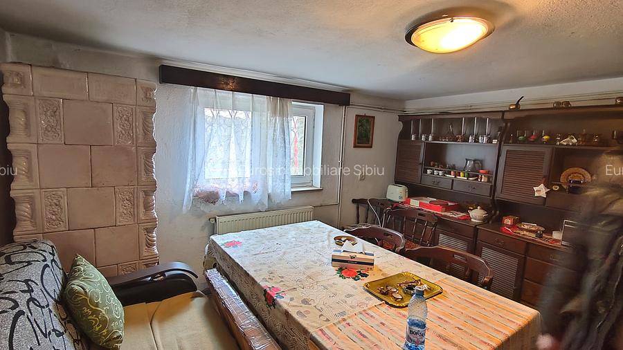 Casa 6 camere in Cisnadie cu garaj si teren 250 mp - 11