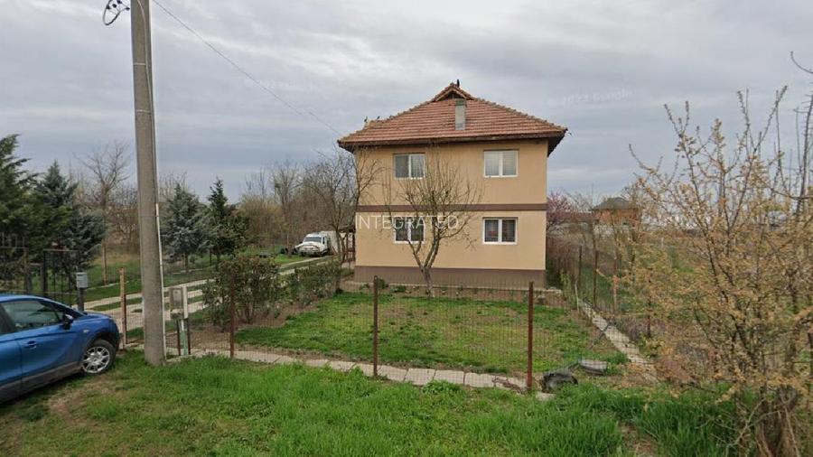 Casa Sp+P+1E 250 mp + Teren 3000 mp + Anexe -- 1 Decembrie - Ilfov - 2