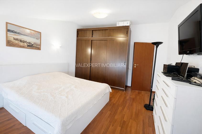 Apartament 3 camere spațios, cu terasă de 25 mp și loc de parcare – Str. Smârdan - 14