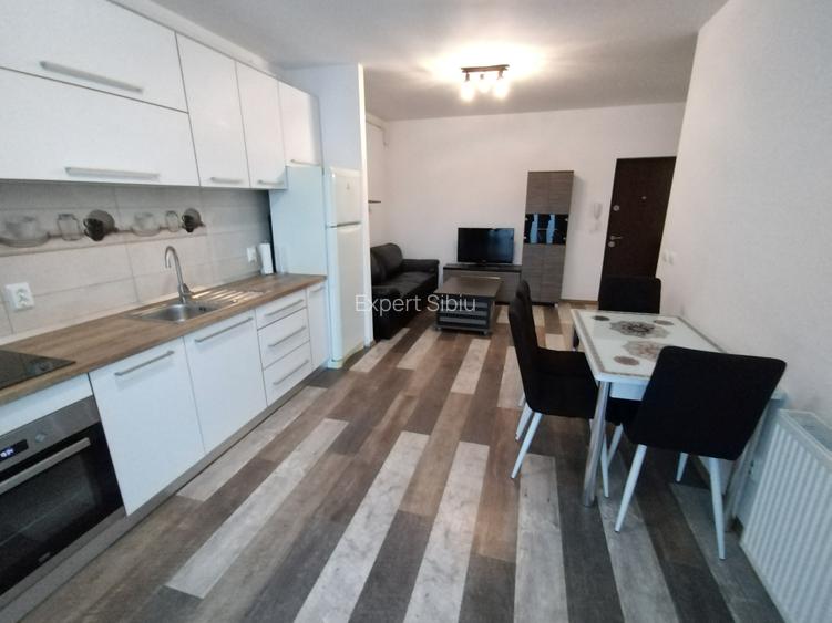 INCHIRIEZ apartament 2 camere,renovat,zona Centrala(City Residence) - 5
