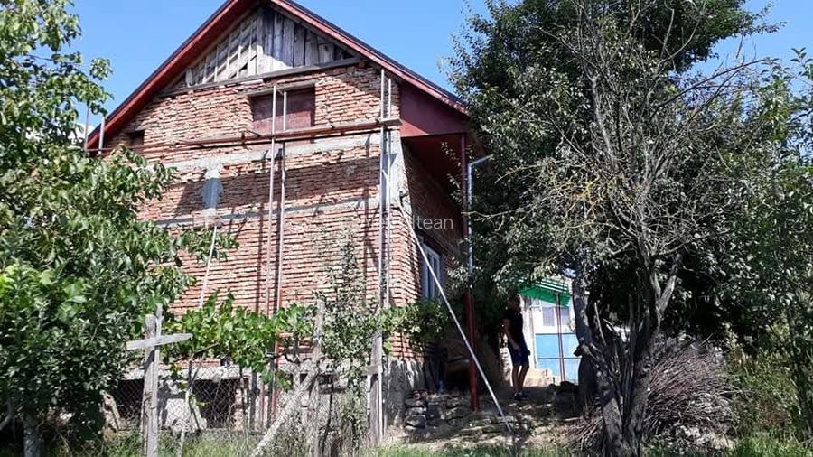 Casă independentă de vânzare - 8