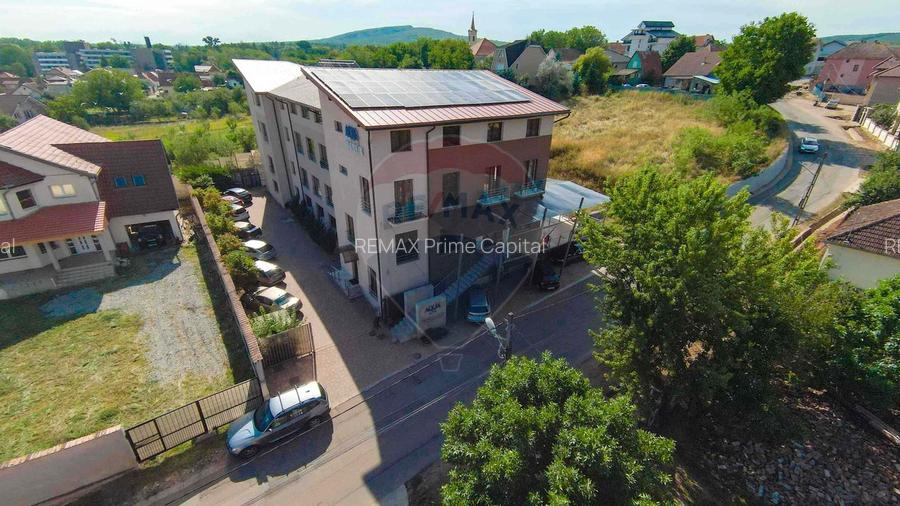 Hotel / Pensiune cu 24 camere de vânzare - Băile 1 Mai - 3