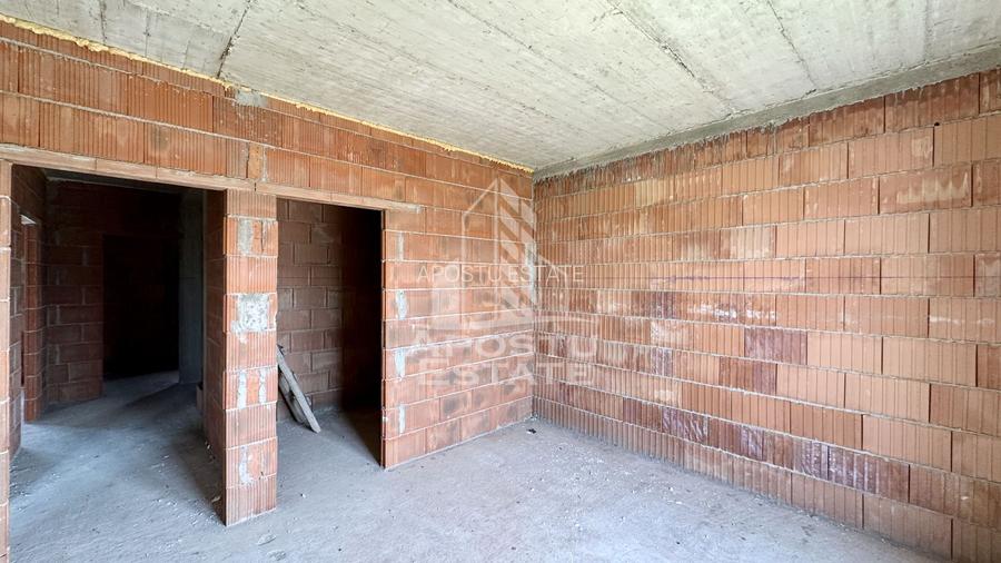 Jumatate de duplex cu 4 camere de vanzare in Giroc - 4