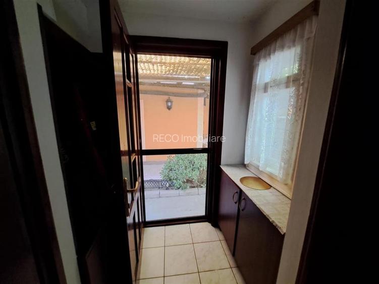 RECO  casa Grivitei Oradea - 8