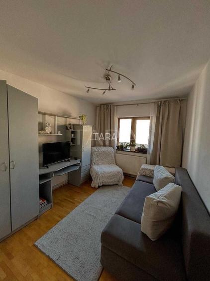 Apartament spațios, 4 camere, 106 mp, două balcoane, parcare, central. - 2