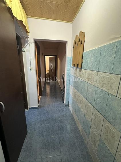 2 camere decomandat etaj 2 Oituz – 58.800 € - 5