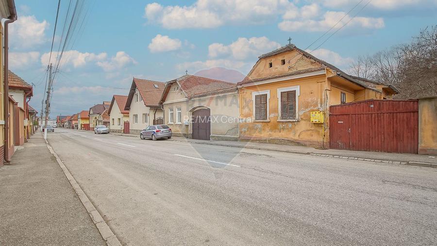 Teren intravilan 500 mp între case , construcție existentă în Râșnov - 5
