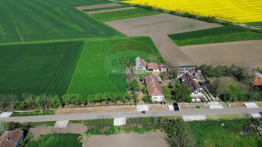 Casă cu 3 camere de vânzare in CRAIDOROLT la 4 km de baile MIHAENI - 5
